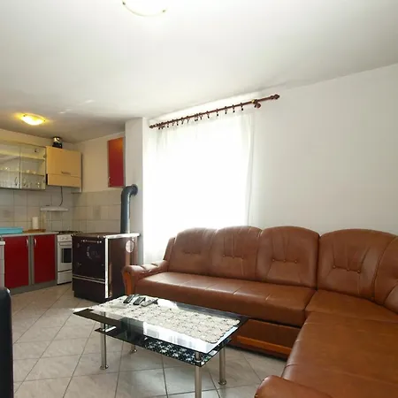 Semesterbostad Mit Privatpool Fuer 10 Personen Ca 110 Qm In Fazana-surida, Istrien Istrische Riviera *