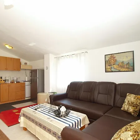 Mit Privatpool Fuer 10 Personen Ca 110 Qm In Fazana-surida, Istrien Istrische Riviera *